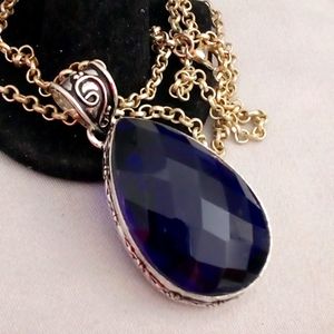 Gorgeous sapphire cocktail pendant 💎